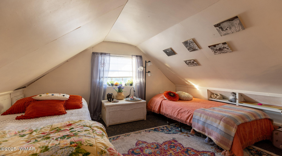 Bedroom 2/Loft space