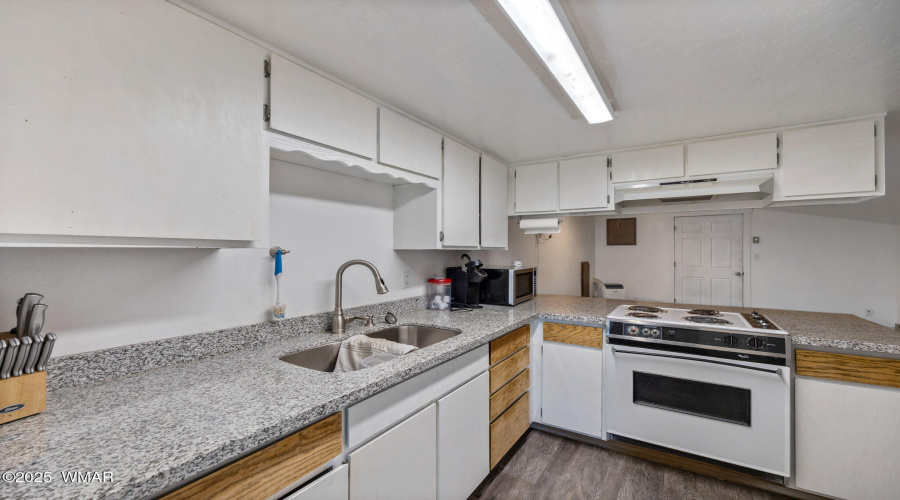 245WMainSt-SpringervilleAZ-19