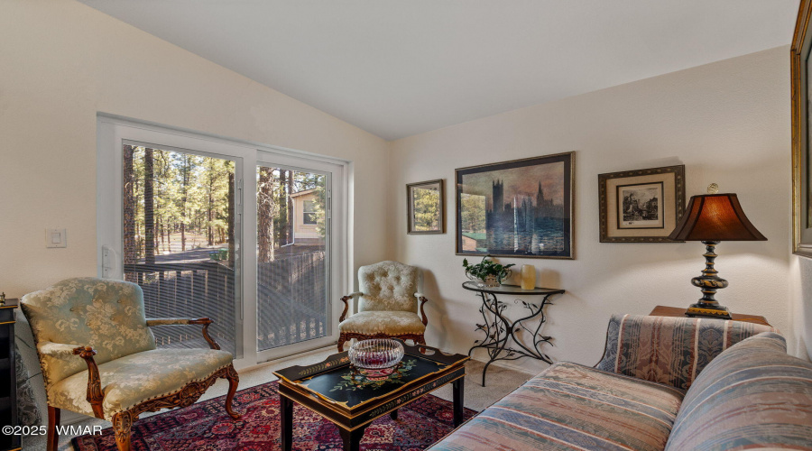 Master Sitting area