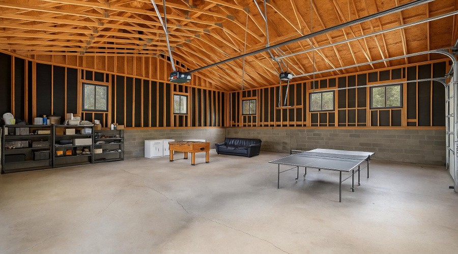 Garage Picture
