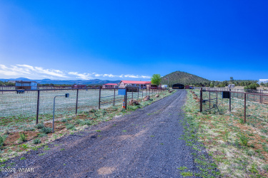 photo(2) 18 CR N3207 Vernon AZ 051425