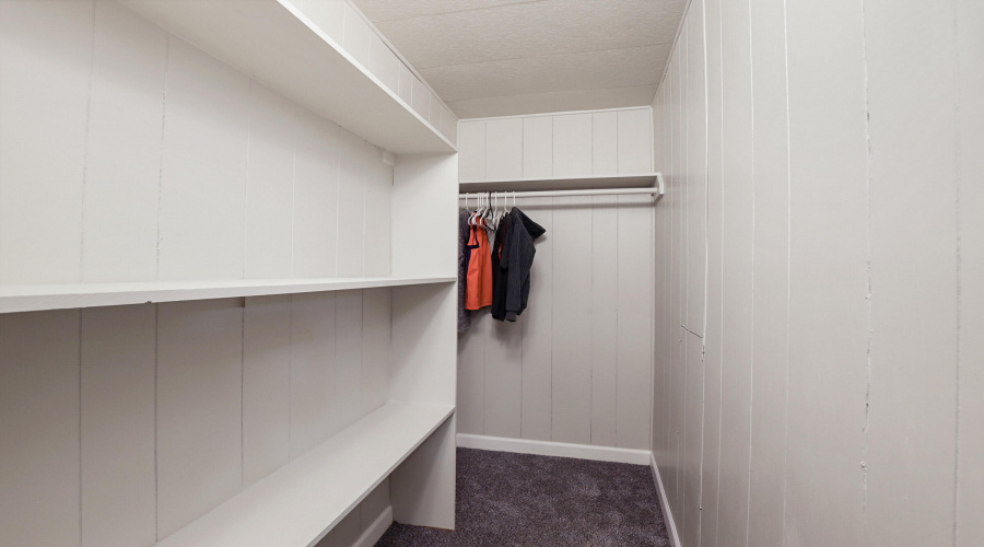 Master Walk In Closet #1