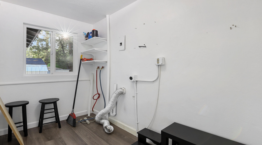 Laundry - Utility Room