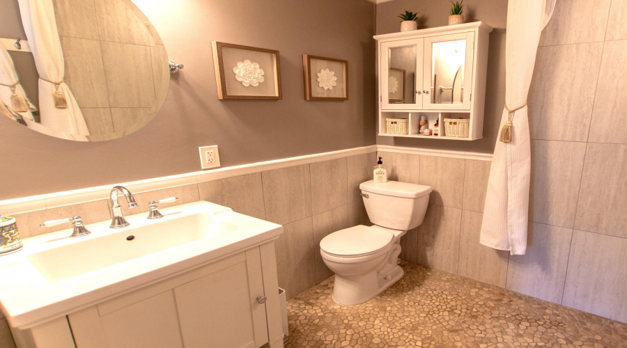 Loft Bath-Stone Floor