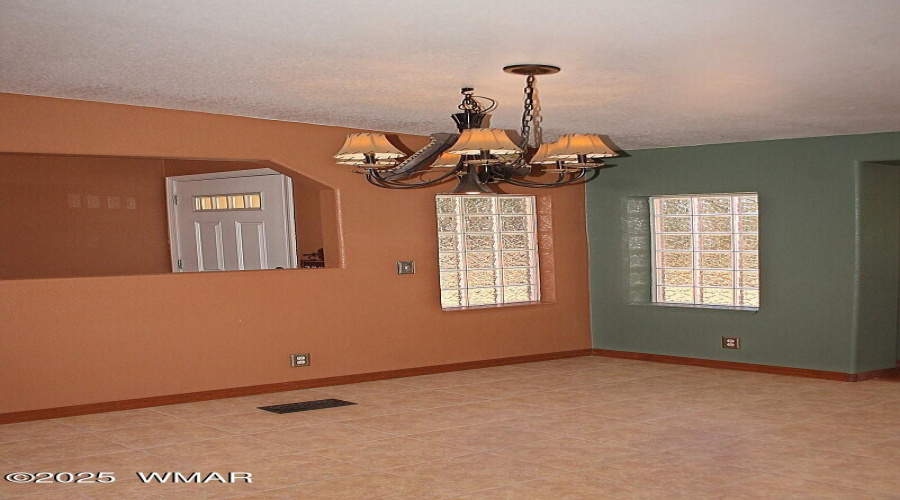 016_Dining Room