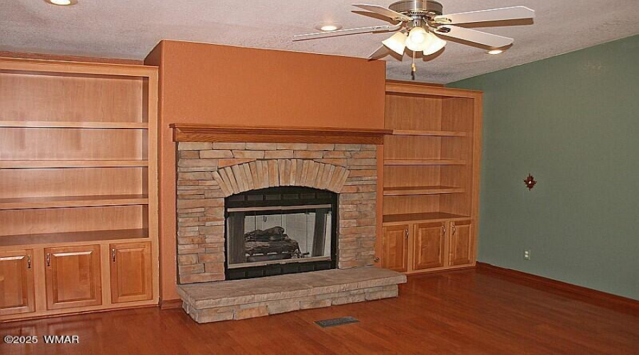 018_Family Room Fireplace