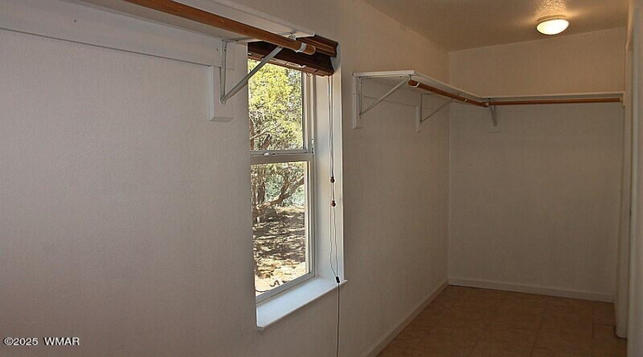 030_Master Closet