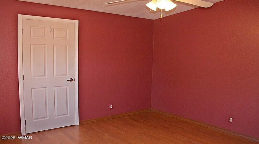032_2nd Bedroom