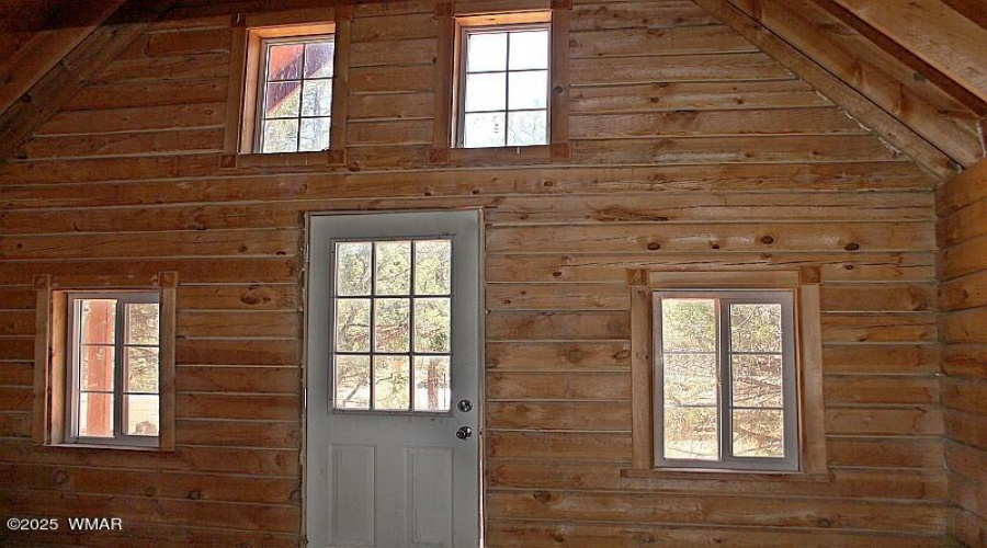 040_Cabin Front
