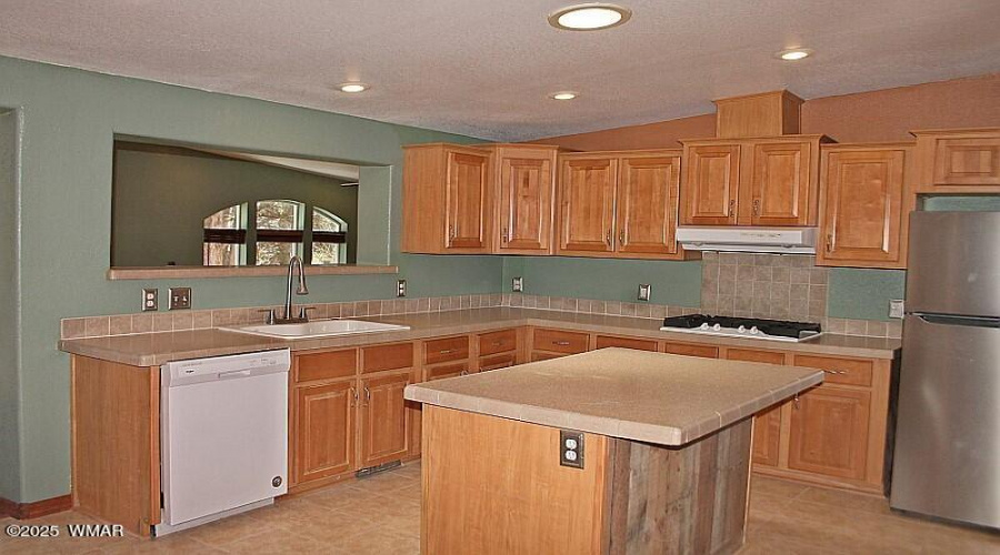 012_Kitchen 2