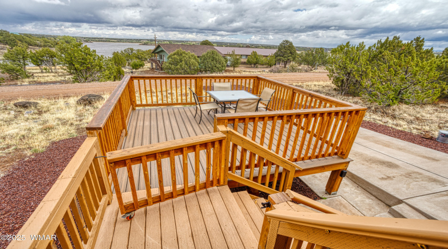 Deck w Gate