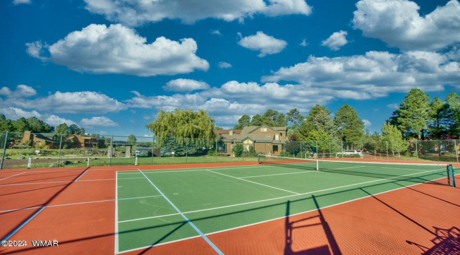 COMMUNITY TENNIS COURTS