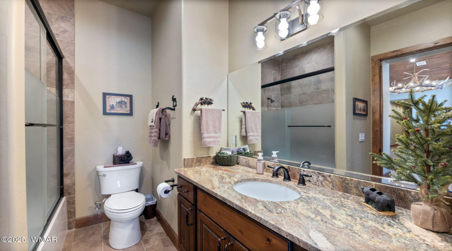 3rd bath (ensuite)