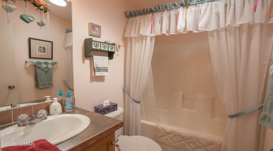 21 CR 3205, Vernon, AZ 85940