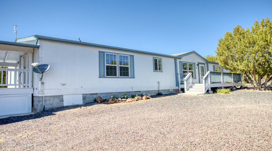 21 CR 3205, Vernon, AZ 85940