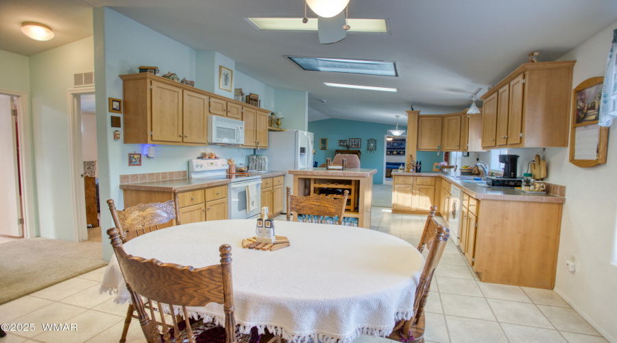 21 CR 3205, Vernon, AZ 85940