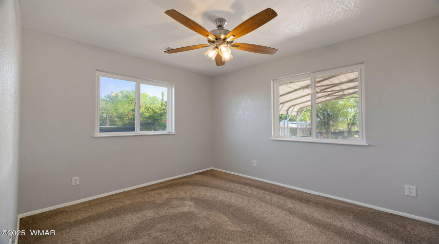 8641stStE-Snowflake-AZ-20