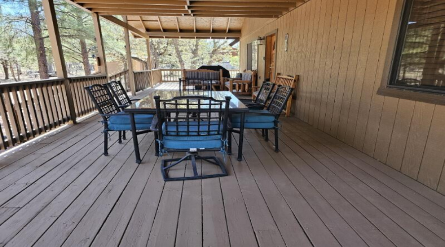 Cov Deck