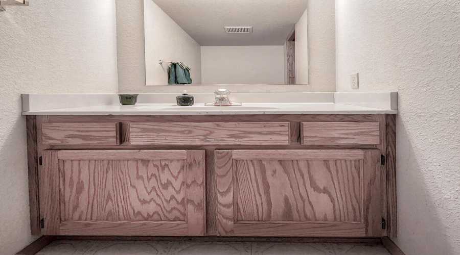 1/2 Bath in Basement