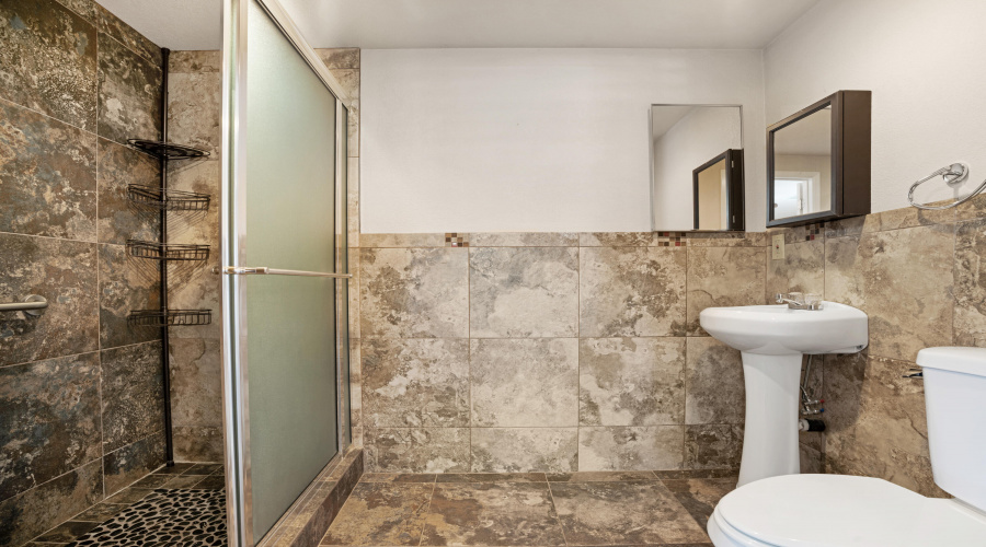 2nd Master Bath 2