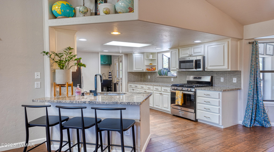 Breakfast bar