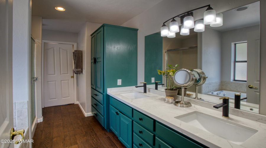 2nd Master Bath