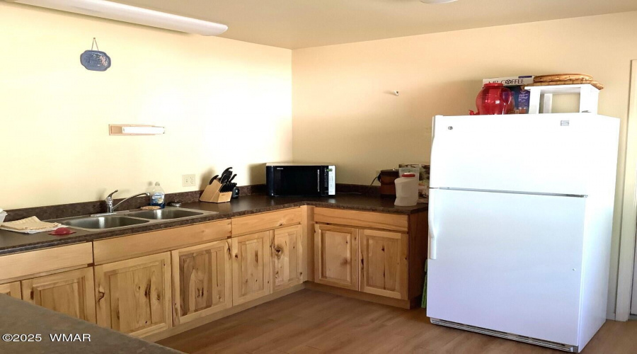 Clubouse Kitchen2