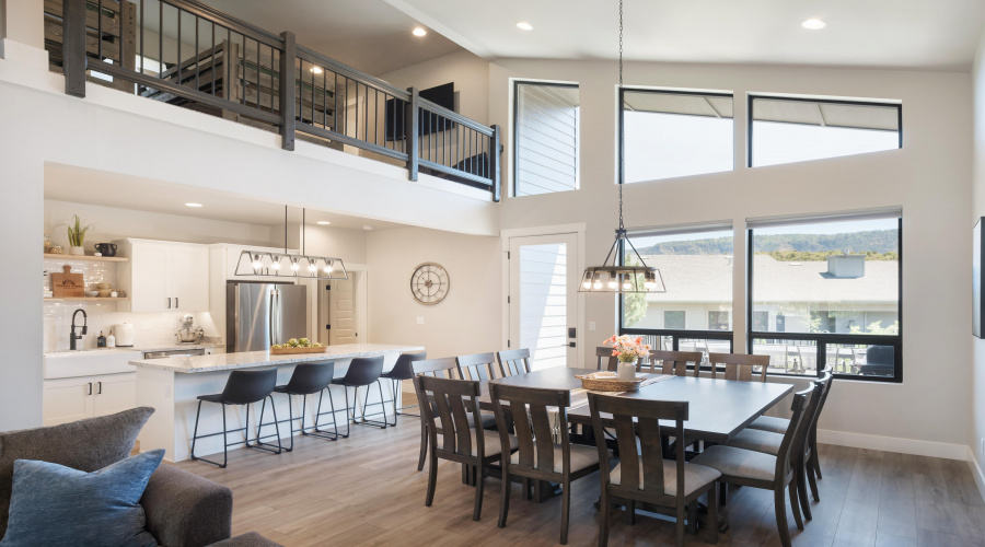 Dining_Trendy Pine LodgeHR