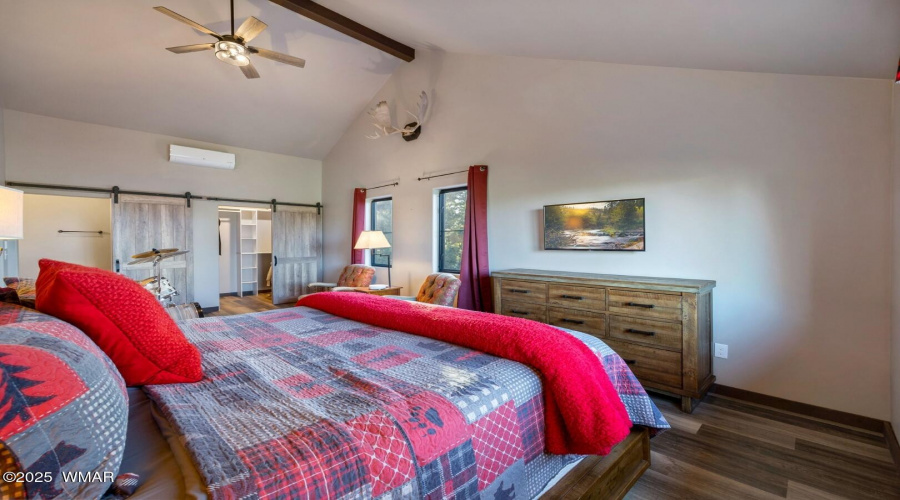Guest House bedroom additional view