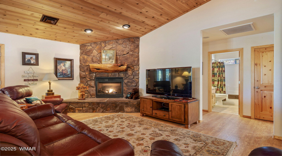BlackCanyon-Living RoomAZ-8