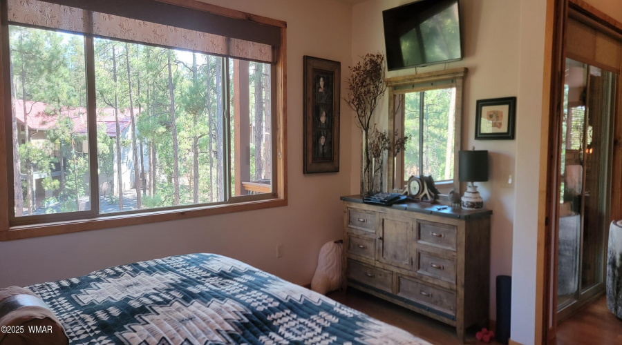 Beautiful windows in MBR 1