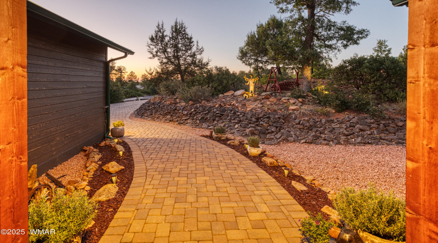 Walkway to cul-de-sac