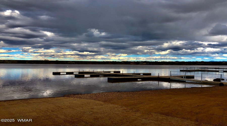 White Mtn Lakes