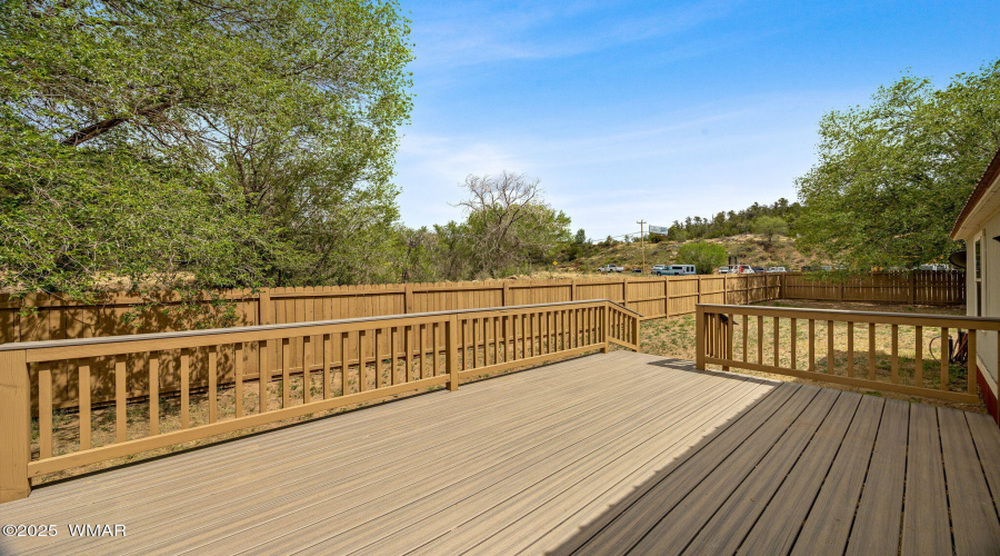 LARGE BACK DECK
