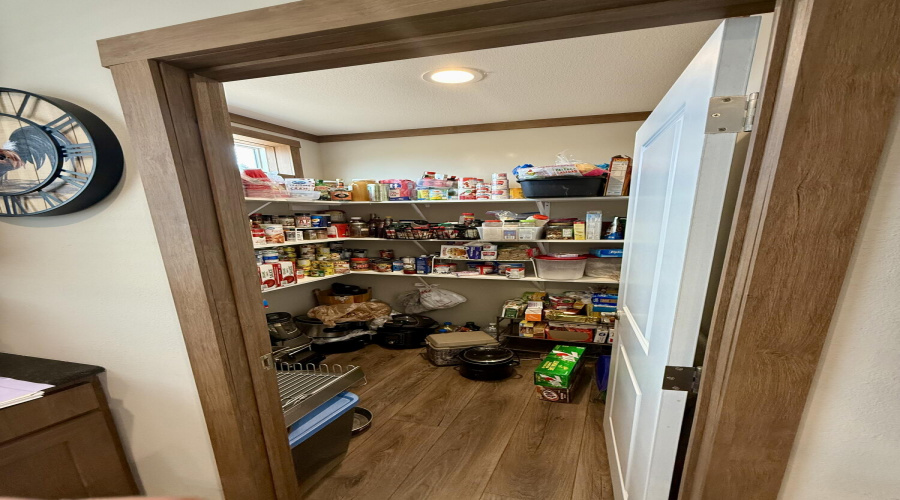 Walk in pantry