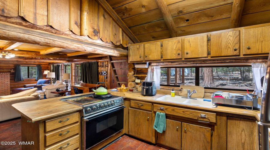 1137WHummingbirdCir-Pinetop-AZ-11