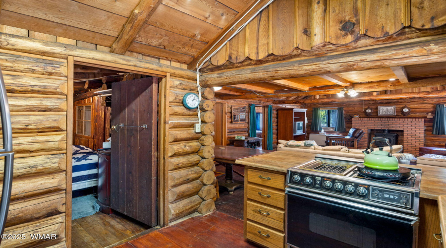 1137WHummingbirdCir-Pinetop-AZ-12