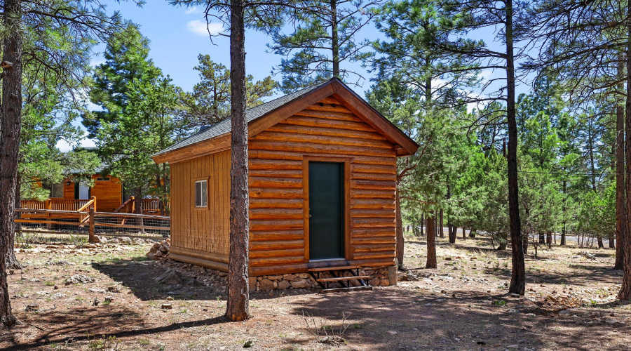 Gardening shed