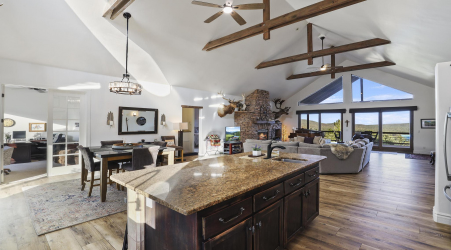 Oversized island with an extra sink