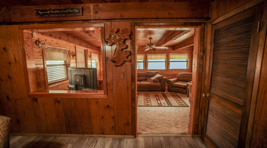 Den/Possible 2nd Bedroom