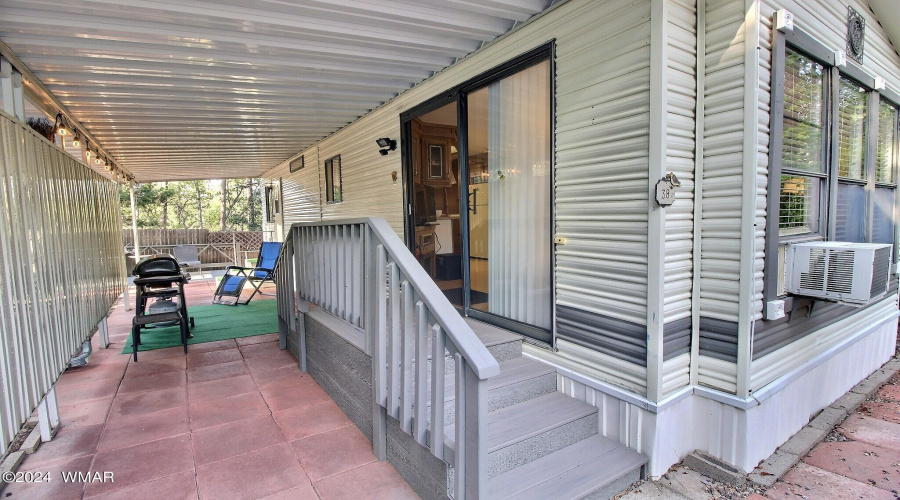 Front corner view