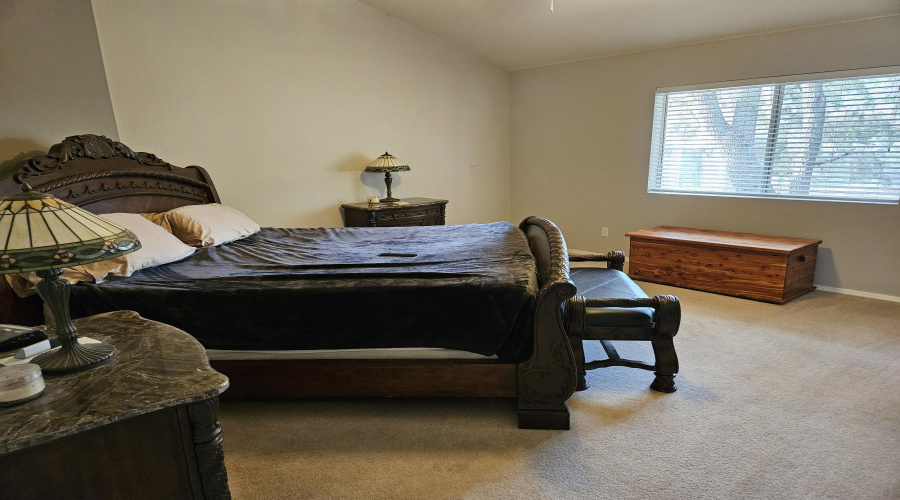 MAIN BEDROOM