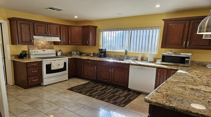 KITCHEN 3