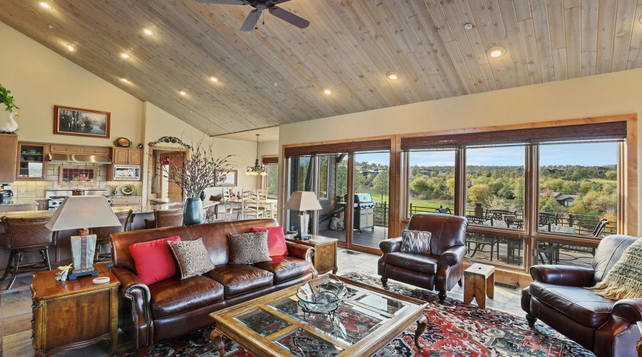 Great Room w/Vaulted Ceilings