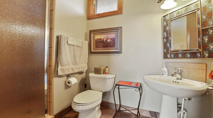 Den/Office Bath
