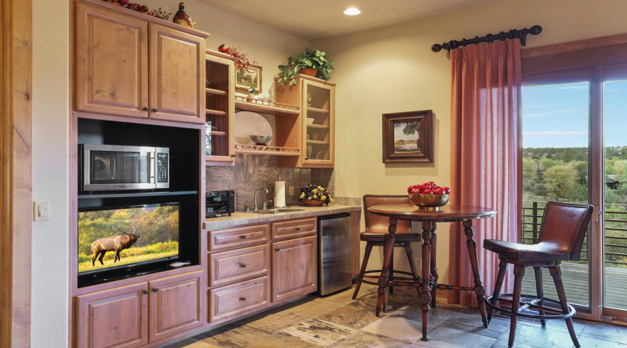 Lower Level Wet Bar