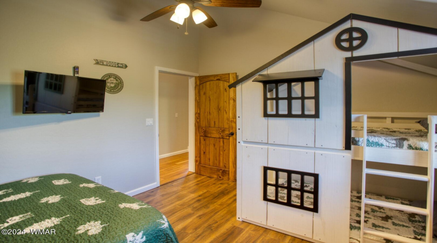 Sierra Pines Show Low for Sale