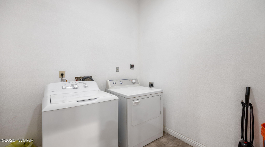 2271LIndberghRd-Overgaard-AZ-32
