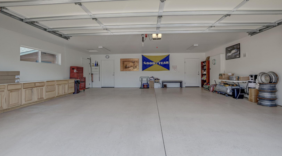 2-Car Garage