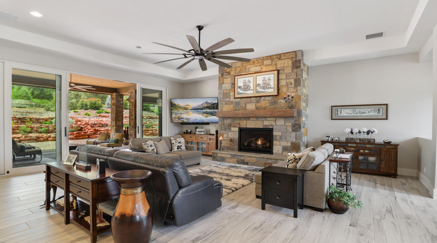 Living fireplace